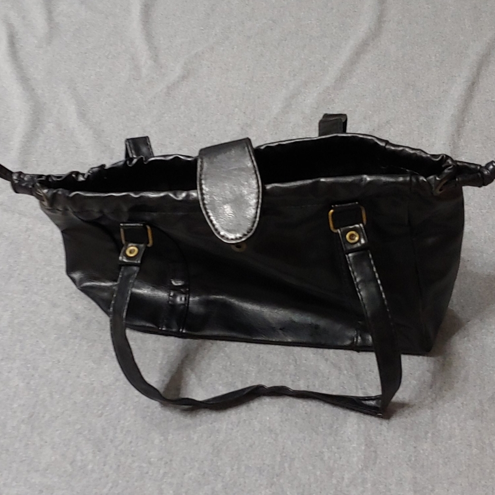 Small Cute Black Bag 💗 - Picture 3 of 4